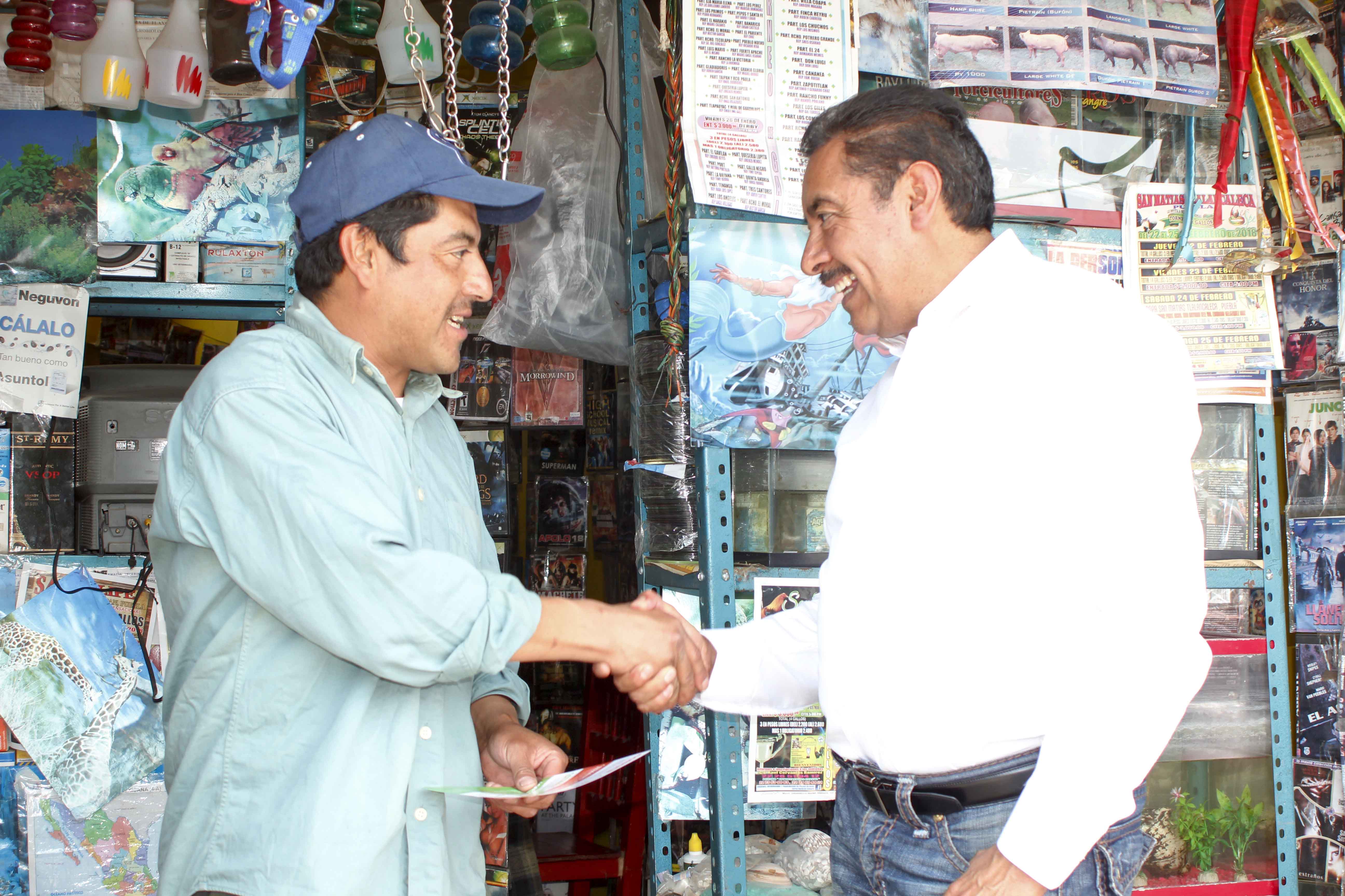 Ofrece Florentino Domínguez créditos a emprendedores